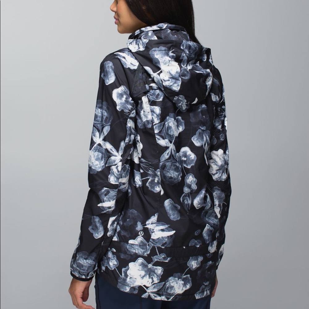 Lululemon Miss Misty Pullover